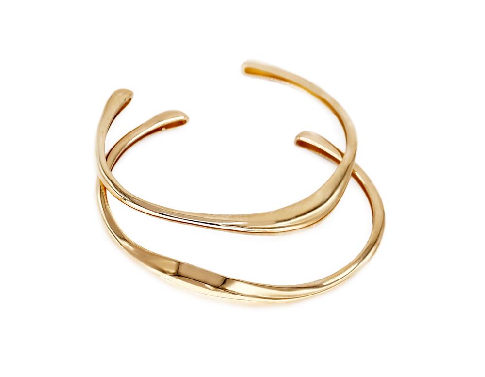 ست دستبند و انگشتر طلا با طراحی گرد و نرم